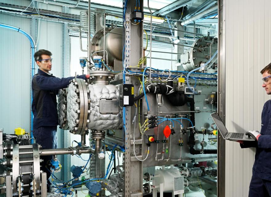 Battolyser Systems and VDL Hydrogen Systems merge to become Alquion
